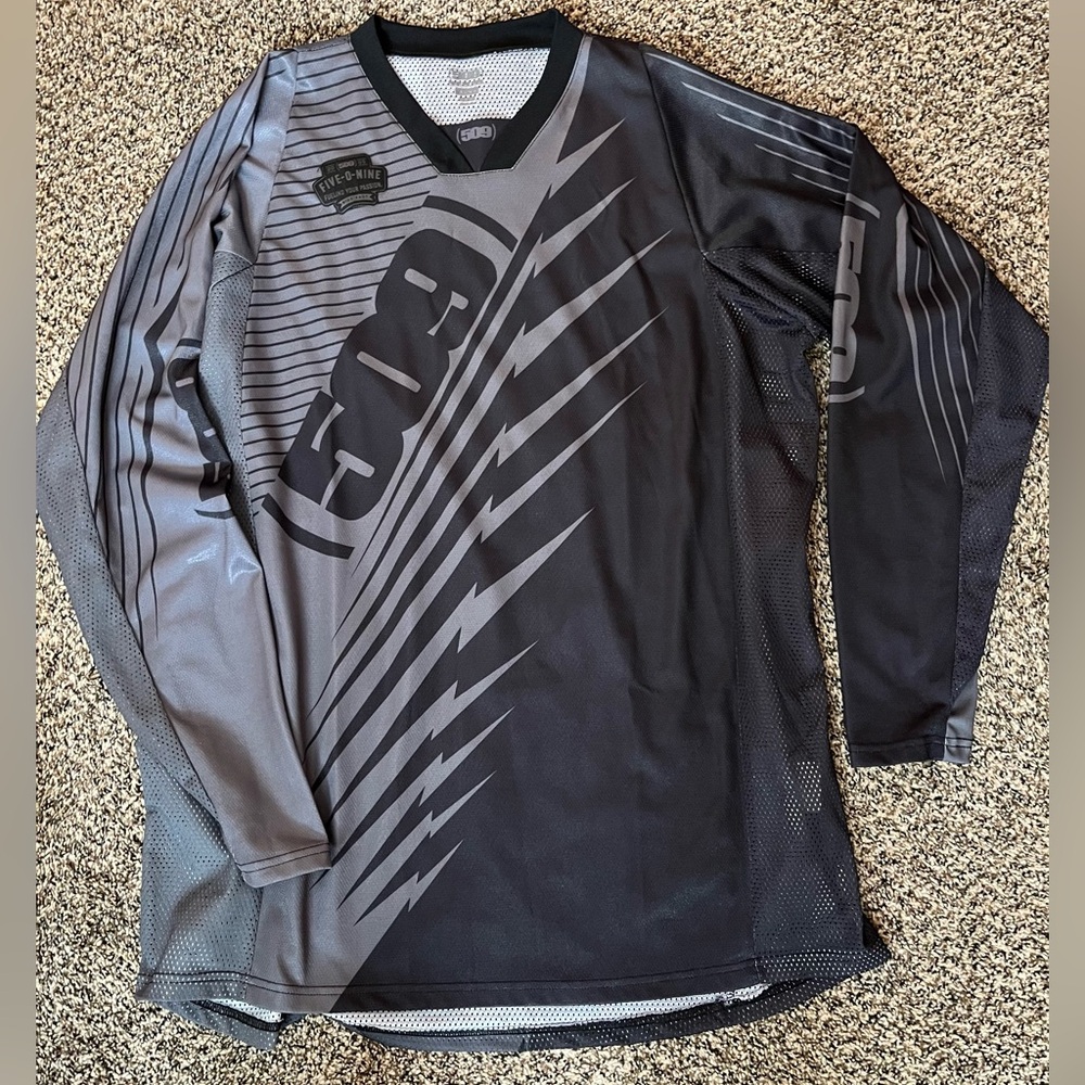 509 Gray Long Sleeve Graphic Jersey